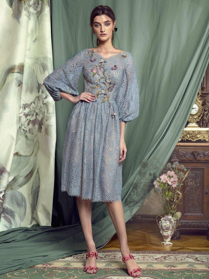 Cocktail dress with bishop sleeves and floral embroidery