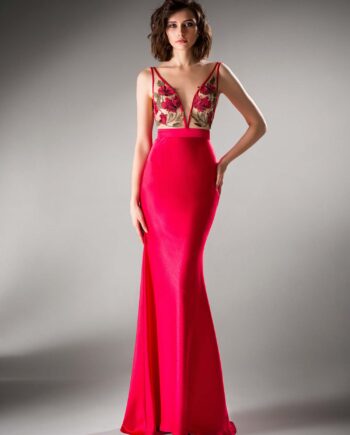 Fitted evening gown with floral appliques