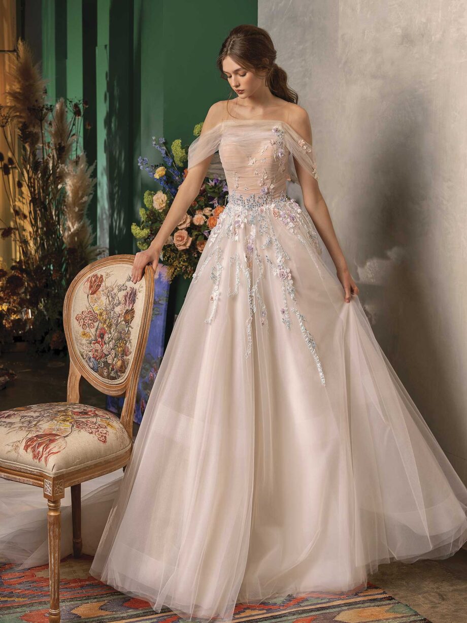 Ball gown wedding dress with sweetheart bodice