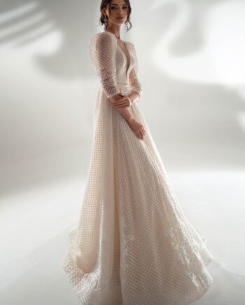 Sequinned lace A-line wedding dress with three-quarter sleeves