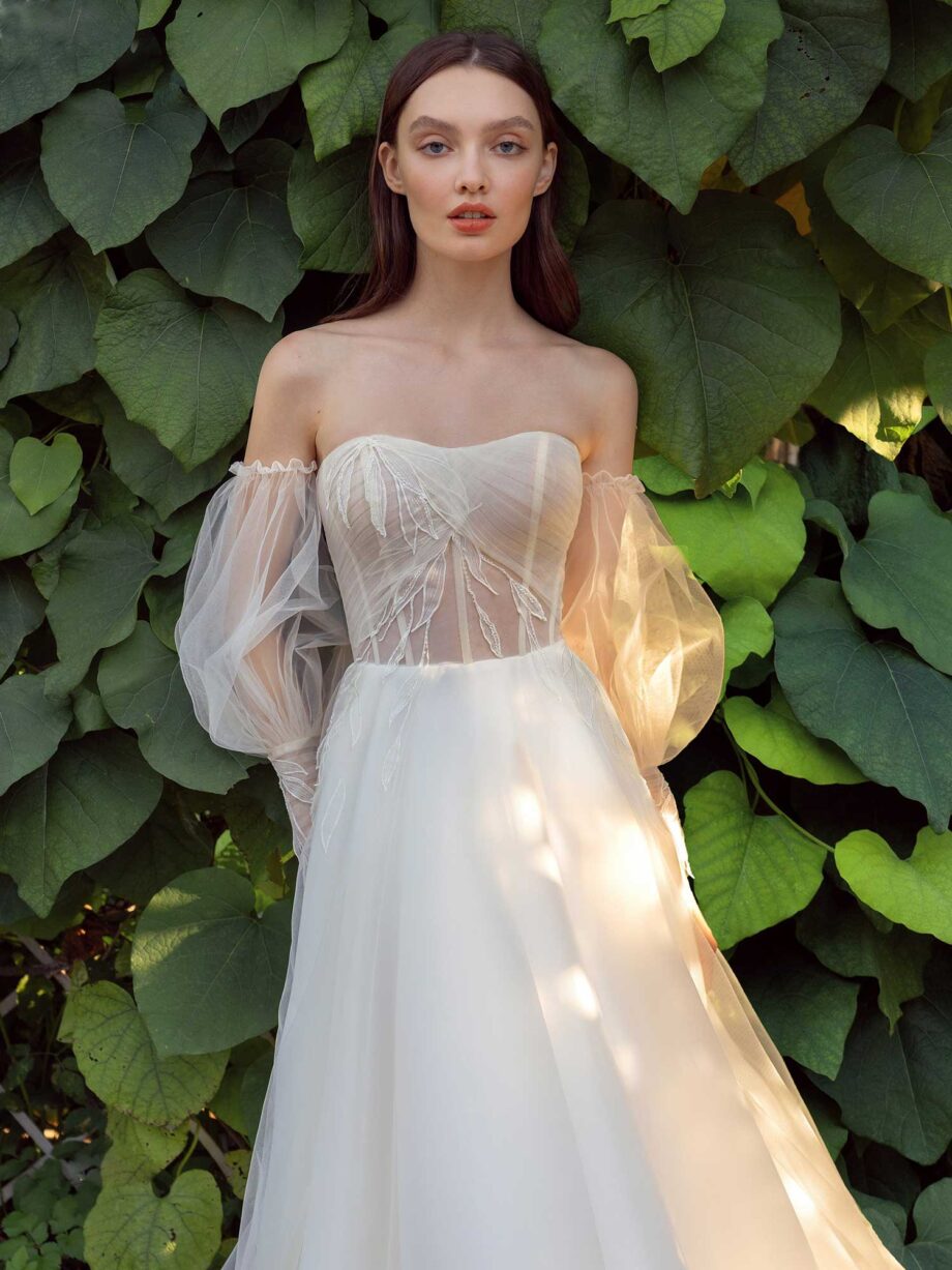 Strapless A-line wedding dress with removable sleeves