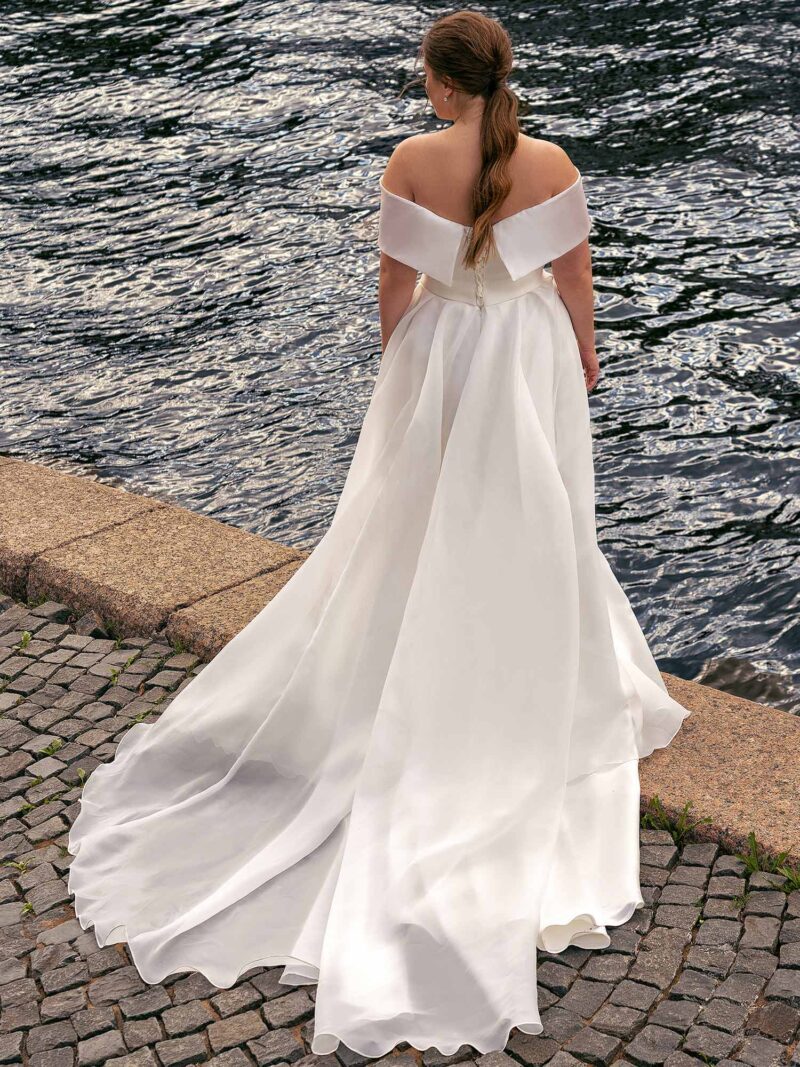 2253L-2-wedding-dress