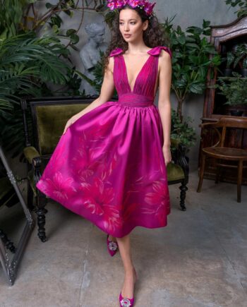 A-line floral print cocktail dress with V-neck bodice