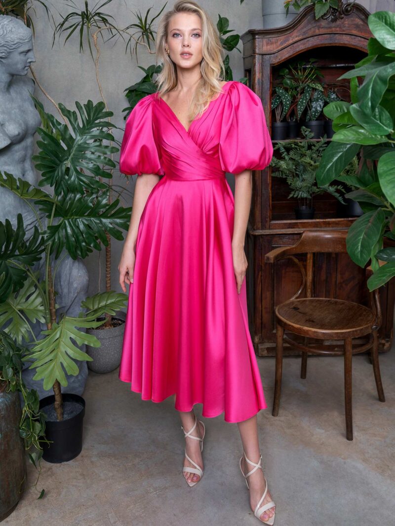 A-line cocktail dress with balloon sleeves