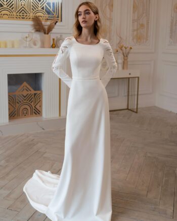 Plain wedding dress with long sleeves