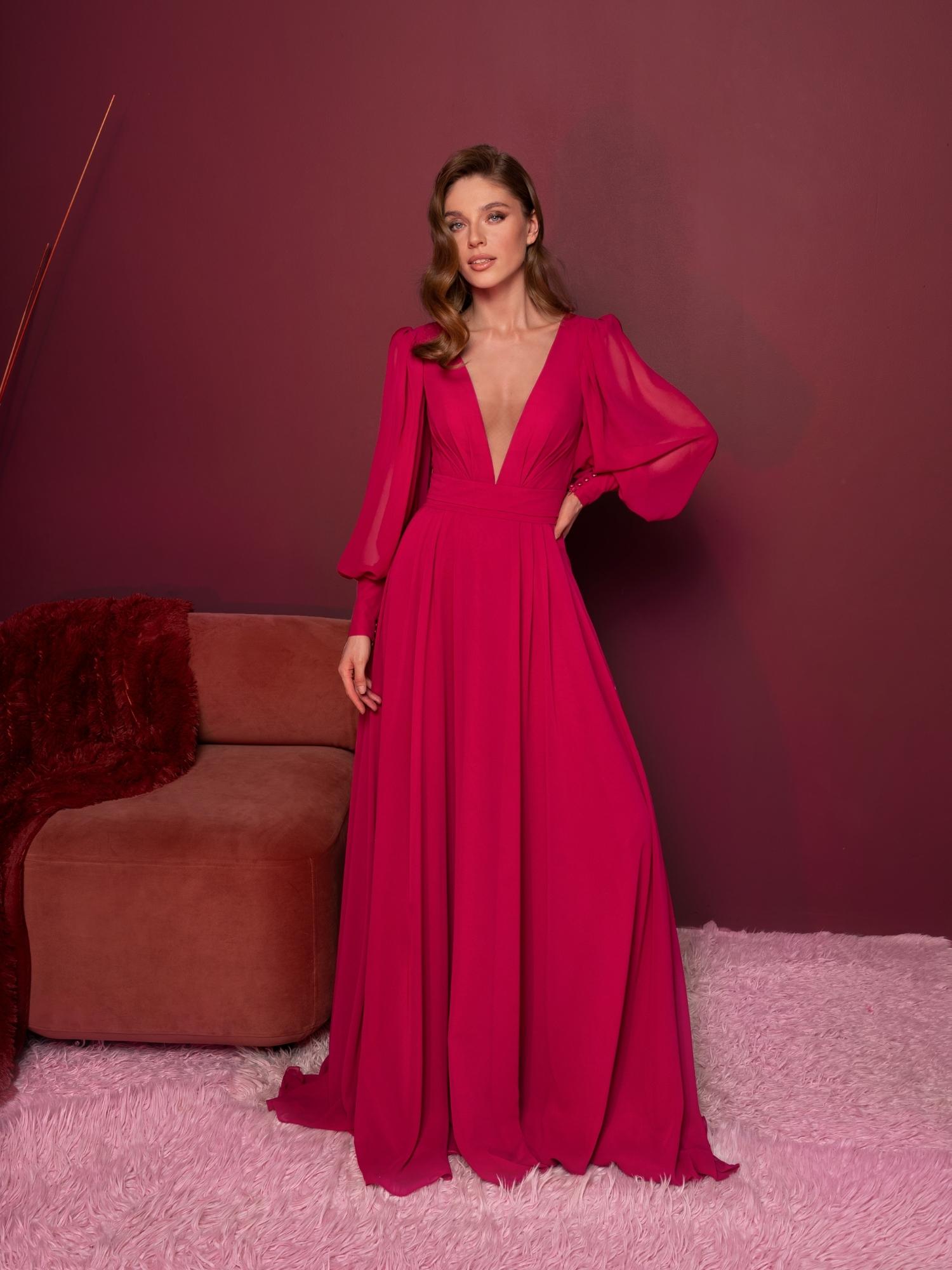 Long-sleeved dress with a plunging neckline