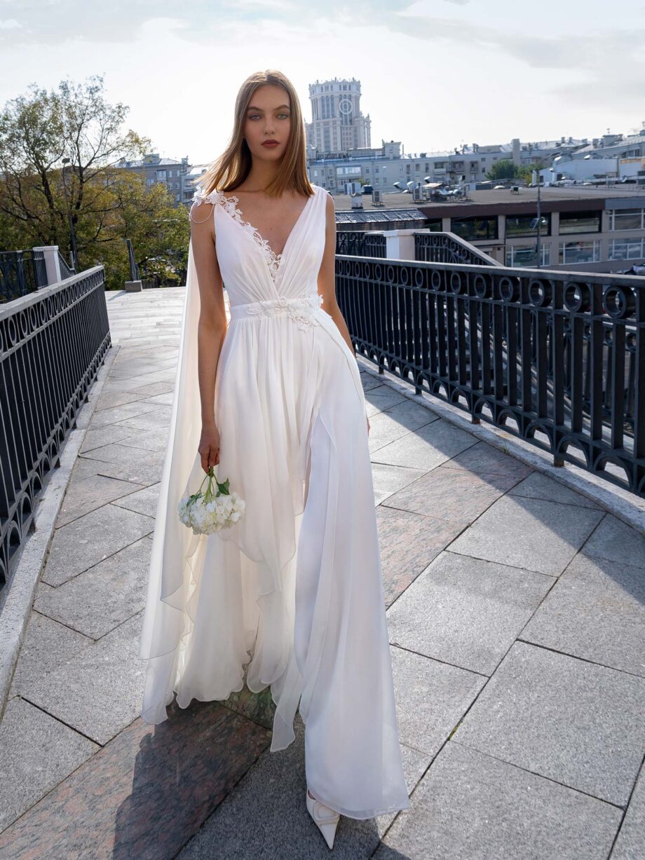 Chiffon flowing wedding dress