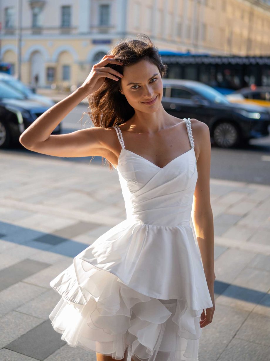 Transformer wedding dress: mini gown and puffy skirt